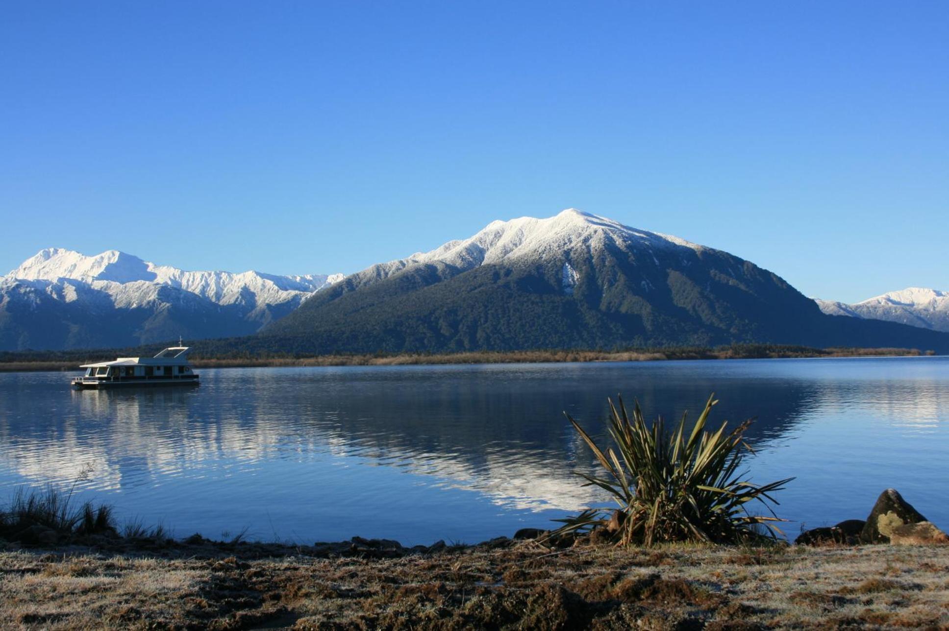 Hotel Lake Brunner Greymouth Εξωτερικό φωτογραφία